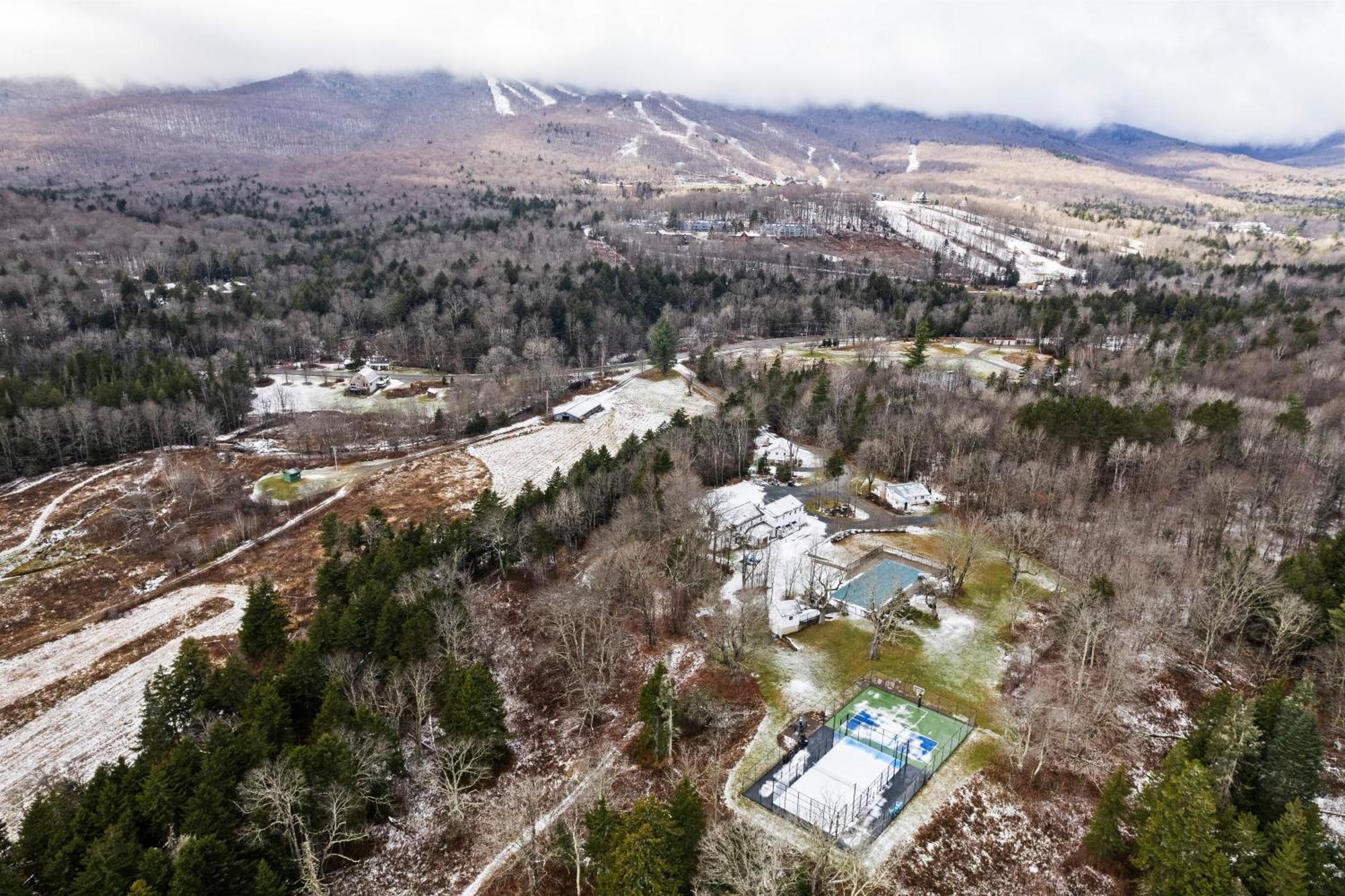Brook Bound Inn Уилмингтон Экстерьер фото