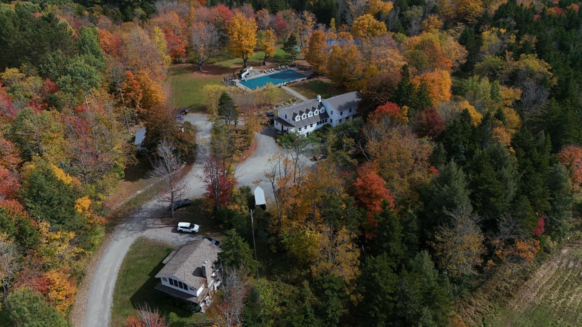 Brook Bound Inn Уилмингтон Экстерьер фото